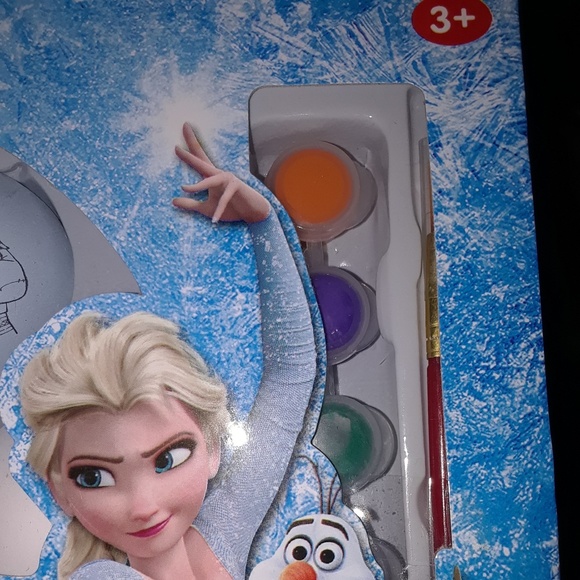 Disney's FROZEN DIY paint your own Christmas balls - Picture 3 of 5